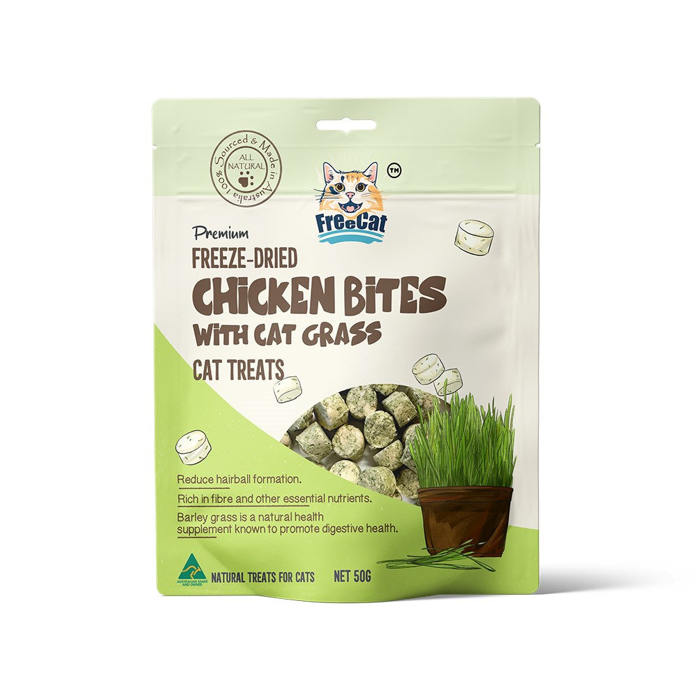Freecat Premium freeze dried Chicken Bites with Cat grass 50g Cat treats Woofy and Whiskers Chicken with cat grass