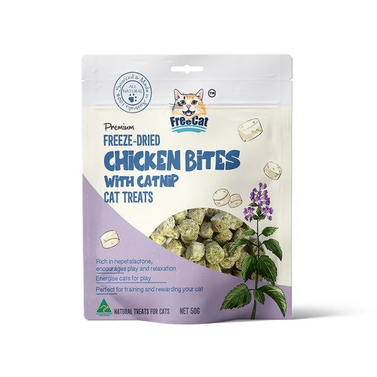 Freecat Premium freeze dried Chicken Bites with Cat grass 50g Cat treats Woofy and Whiskers