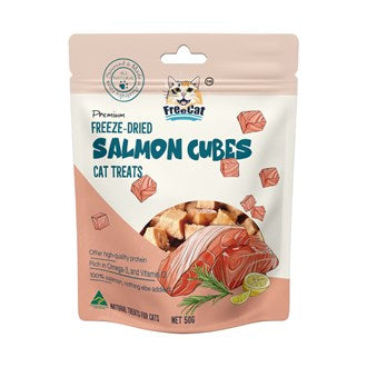 Freecat Premium freeze dried Chicken Bites with Cat grass 50g Cat treats Woofy and Whiskers Salmon