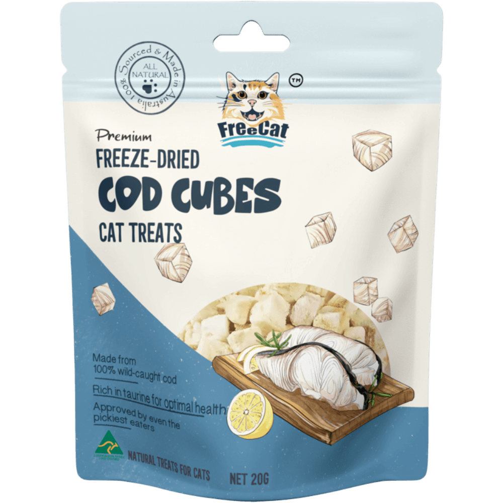 Freecat Premium freeze dried Chicken Bites with Cat grass 50g Cat treats Woofy and Whiskers Cod cubes