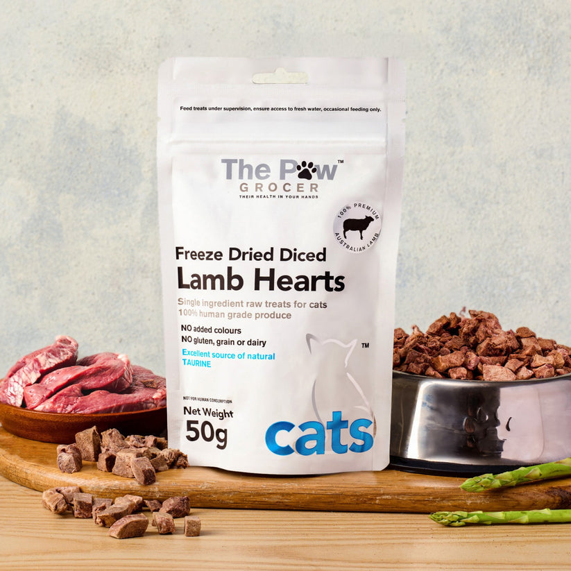 The paw grocer - freeze dried diced Lamb hearts - for Cats Woofy and Whiskers