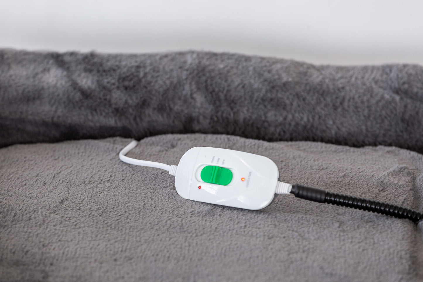 Easy to Clean Electric Heated Rabbit Faux Fur Covering Pet Bed - Small pet heating bed Woofy and Whiskers