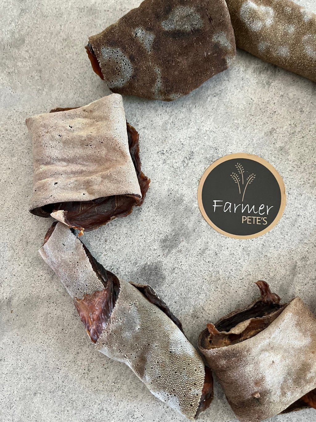 Farmer Pete's - Shark Skin Rolls 80g Dog treats Farmer Pete's