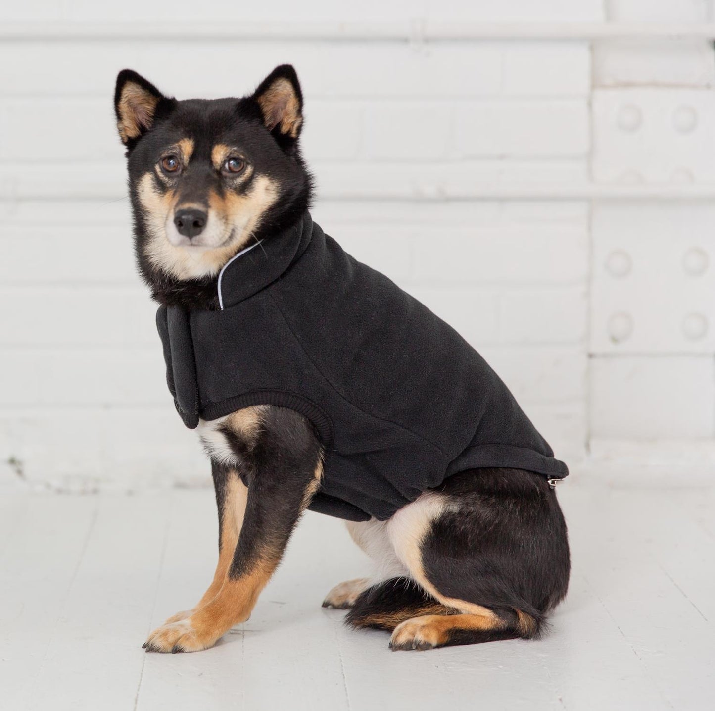 GF Pet Elasto-Fit Reversible Chalet Dog Jacket in Black Dog Apparel GF Pet Large (L)